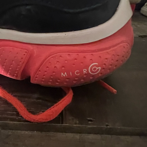 Under Armour women’s sneakers - Picture 4 of 8